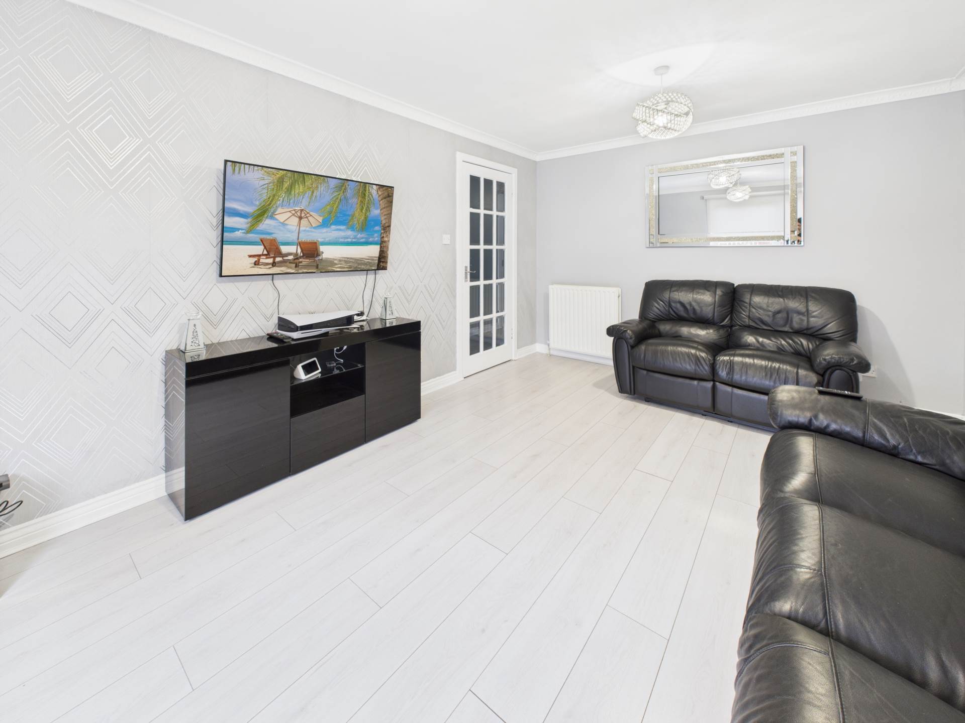 Hamiltonhill Gardens, Glasgow, Image 3