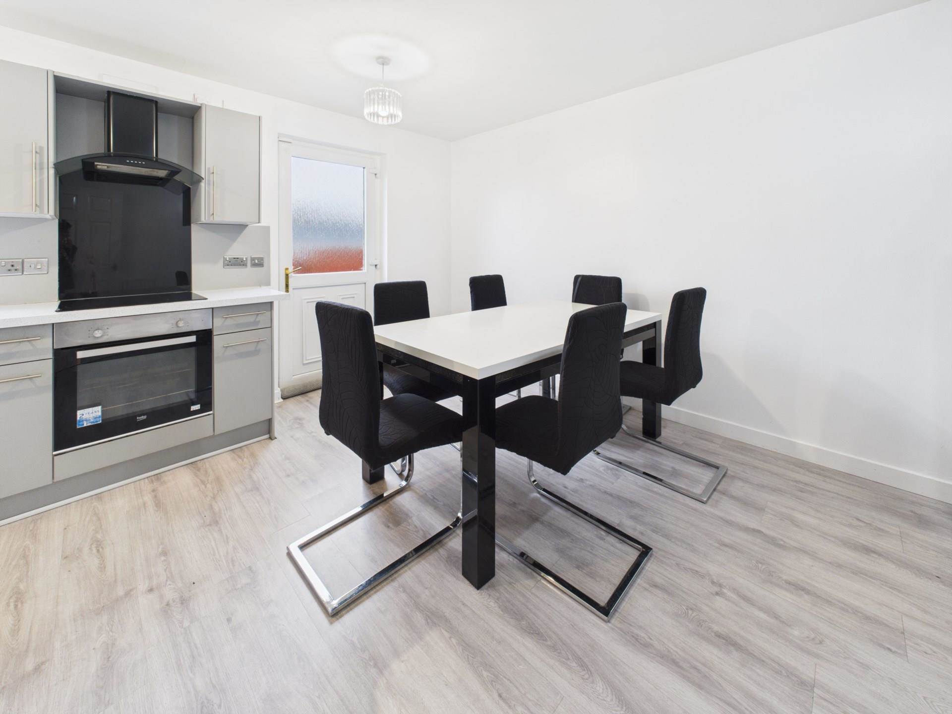 Hamiltonhill Gardens, Glasgow, Image 6