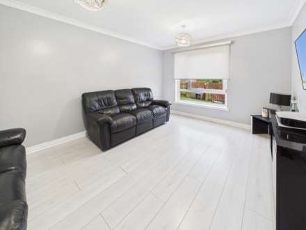 Hamiltonhill Gardens, Glasgow, Image 4