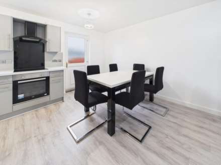 Hamiltonhill Gardens, Glasgow, Image 6