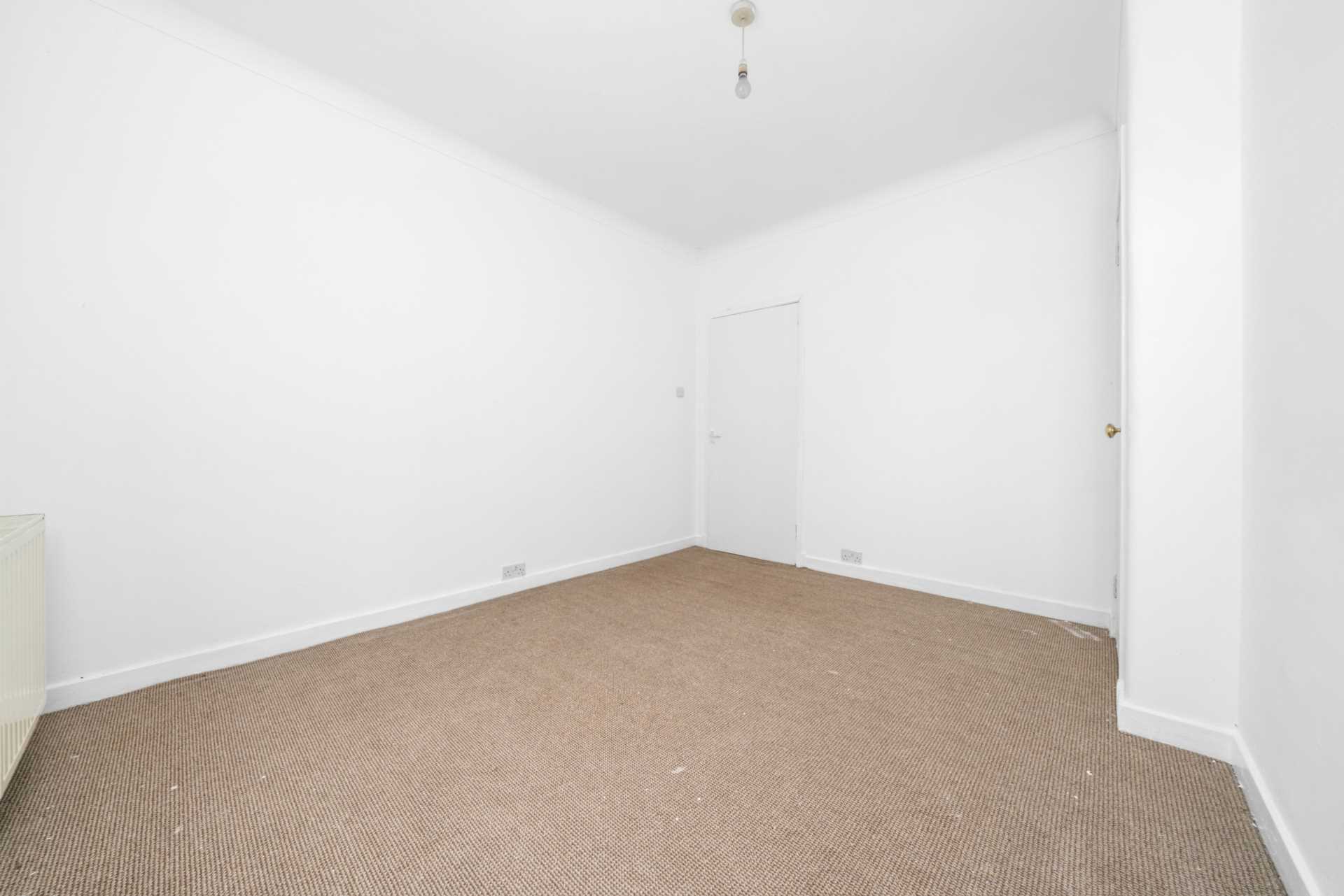 Renfrew Road, Paisley, Image 12