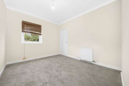 Renfrew Road, Paisley, Image 8