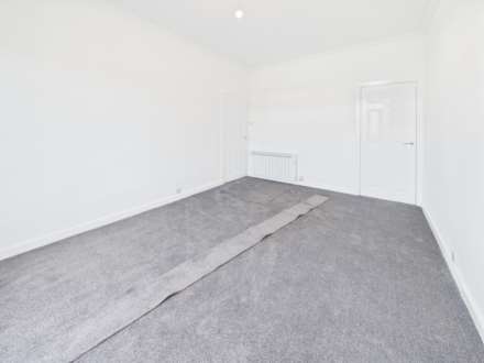 Kingsbridge Crescent, Kings Park, Image 10