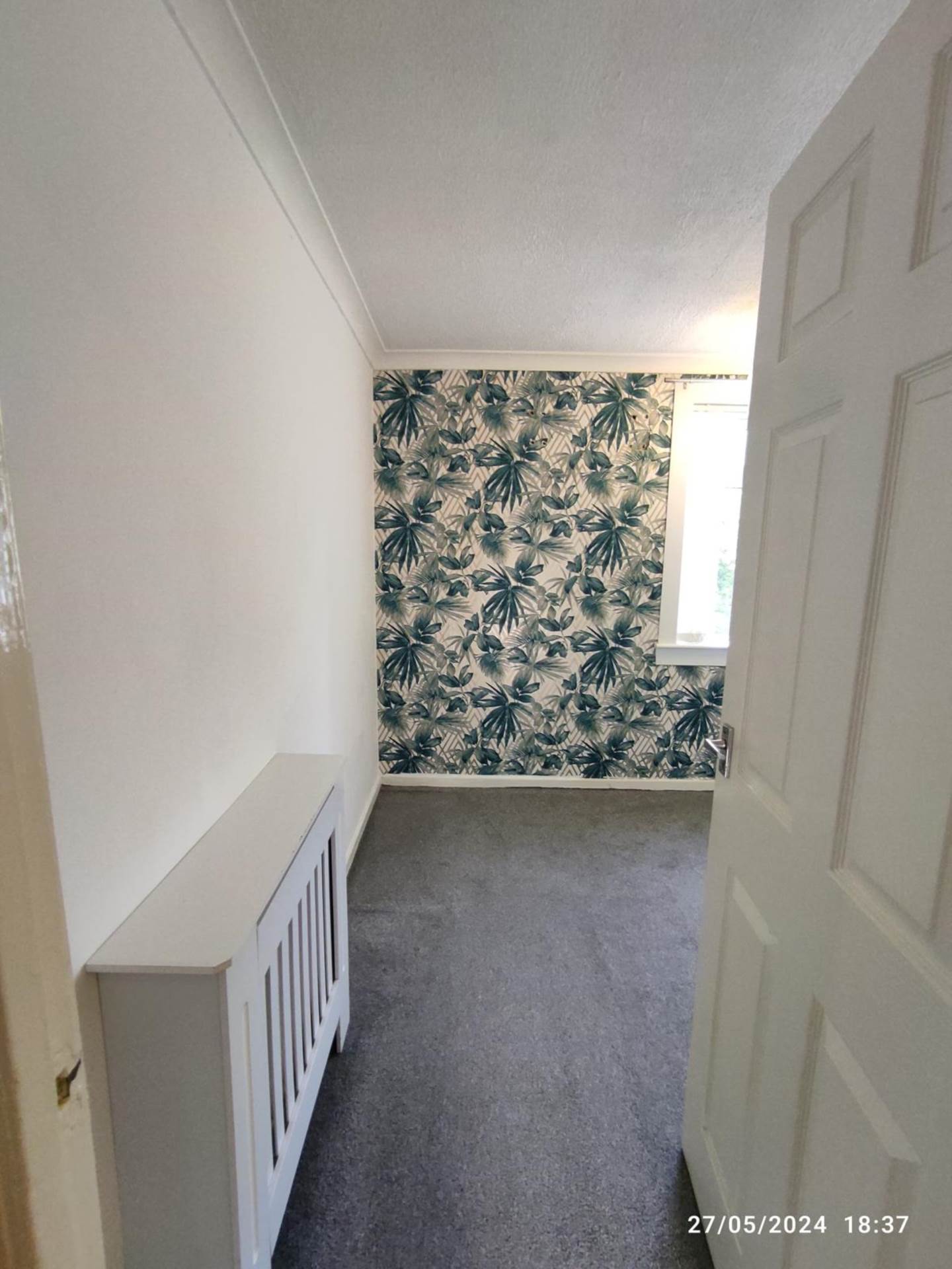 Elizabeth Crescent, Thornlibank, Image 7
