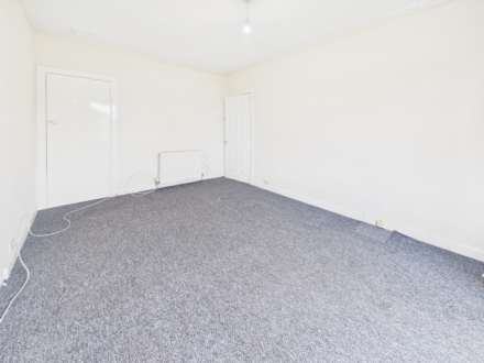 Kingscare Road, Kings Park, Image 7