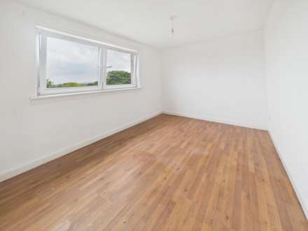 Craighead Way, Barrhead, Image 3