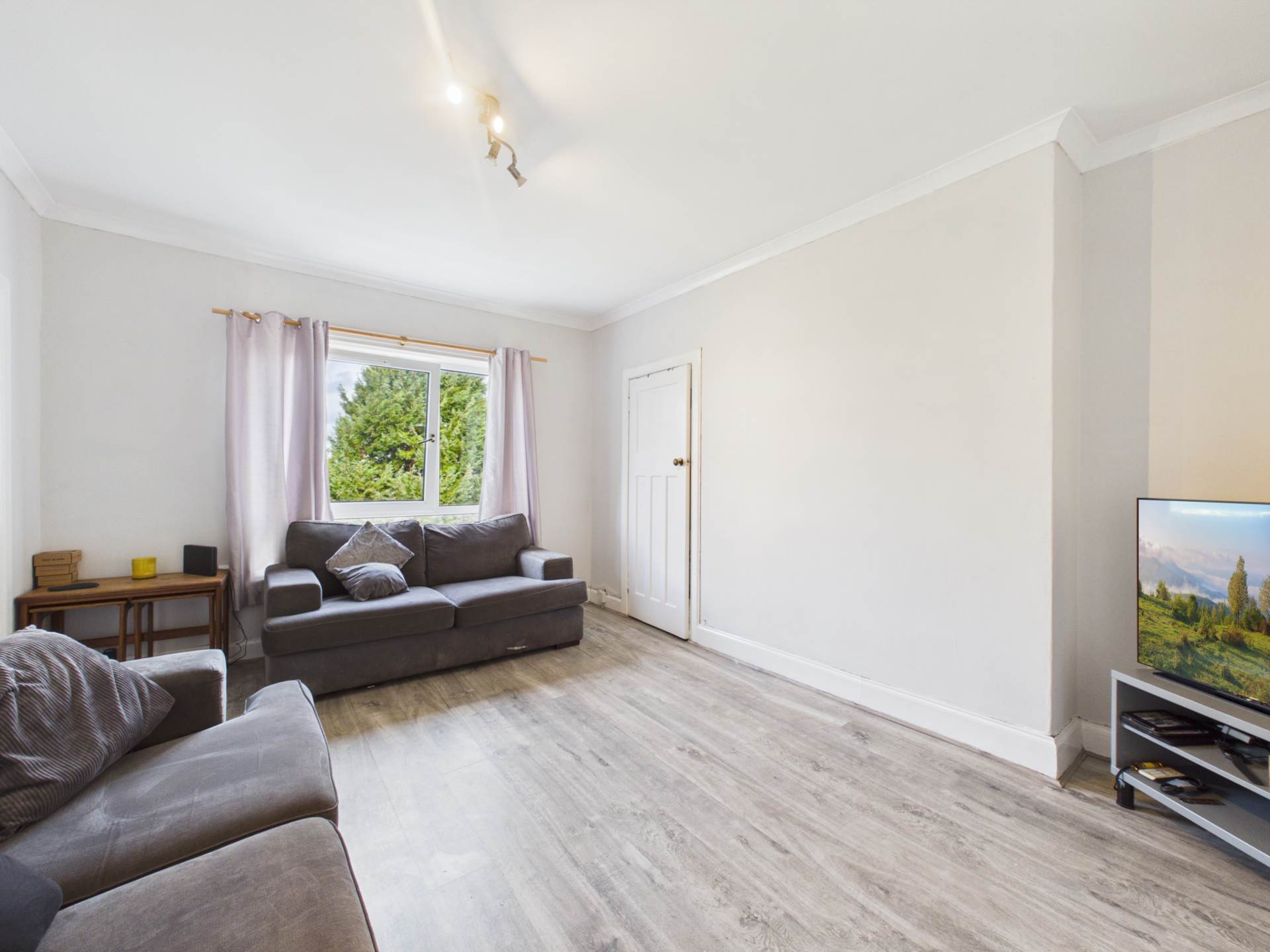 Montford Avenue,, Glasgow, Image 2