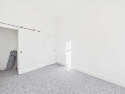Main Street, Thornliebank, Image 10