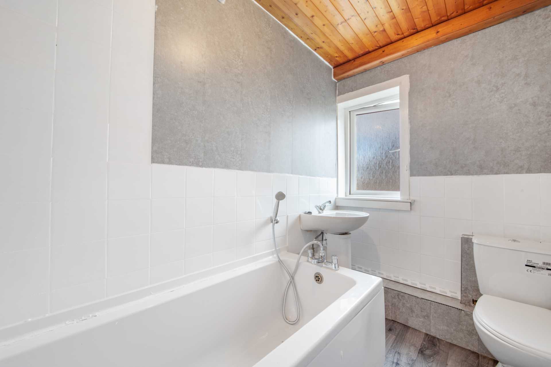 Avon Drive, Linwood, Image 10