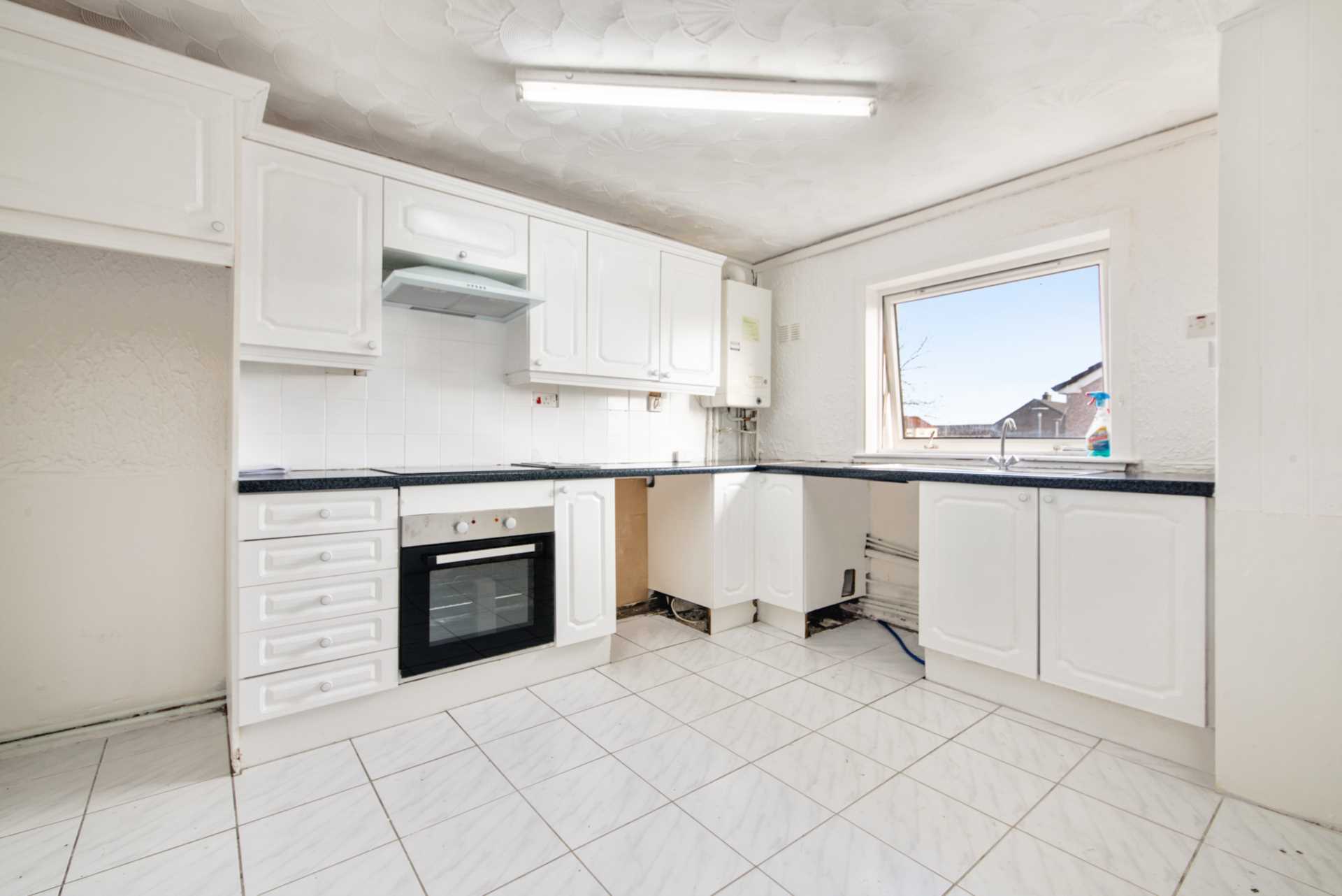 Avon Drive, Linwood, Image 4