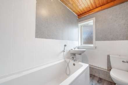 Avon Drive, Linwood, Image 10