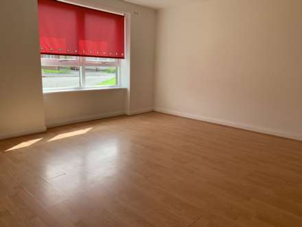 Laighpark View, Paisley, Image 2