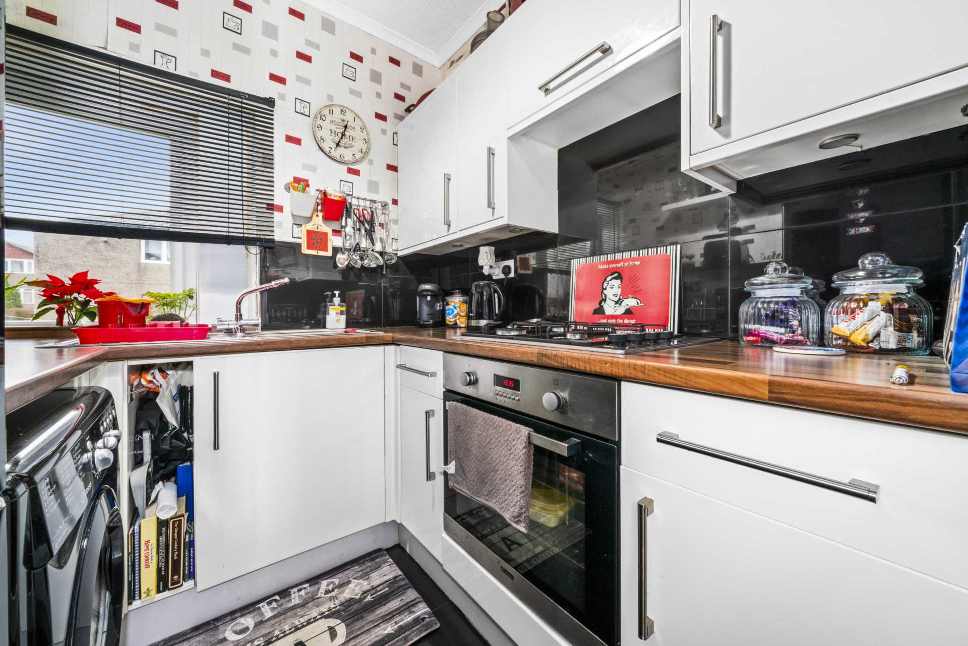 Crofton Avenue, Croftfoot, Image 10