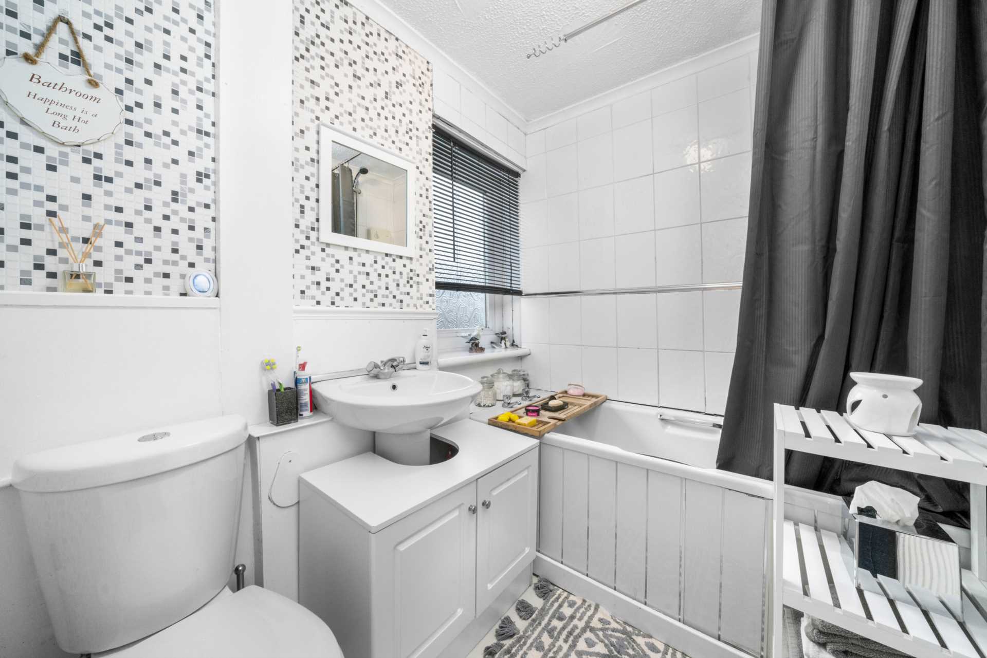 Crofton Avenue, Croftfoot, Image 29