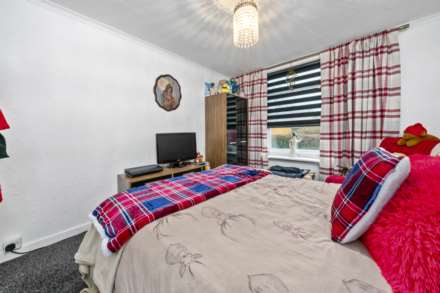 Crofton Avenue, Croftfoot, Image 14