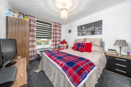 Crofton Avenue, Croftfoot, Image 31