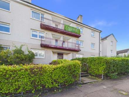 2 Bedroom Flat, Croftfoot Road, Croftfoot