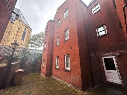 Property For Rent A Broadgate, Lincoln