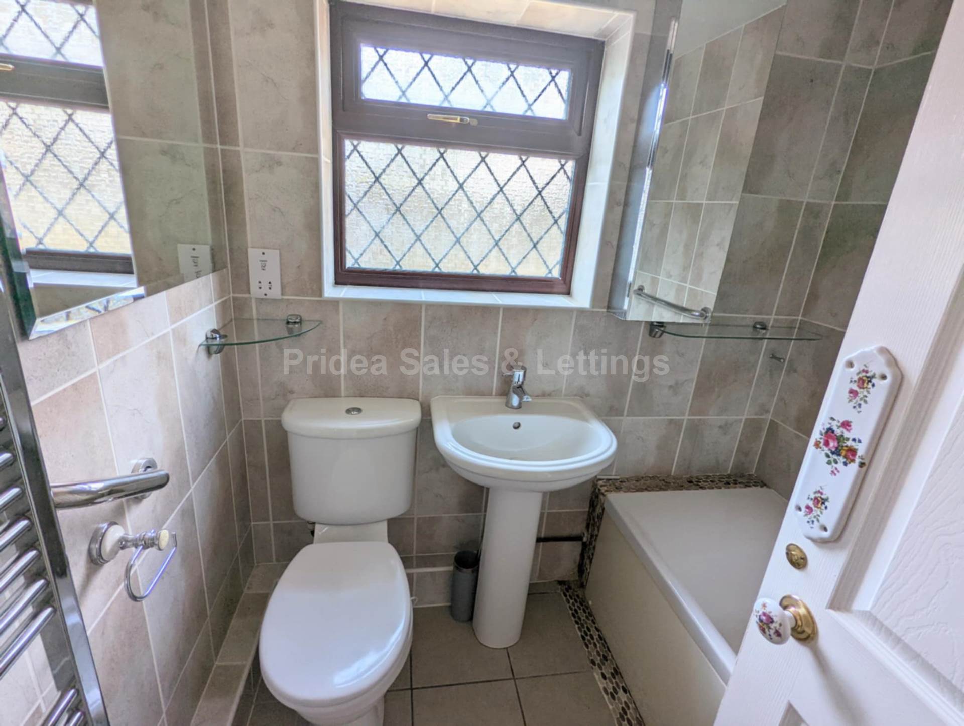 Burnside Close, Lincoln, Image 5