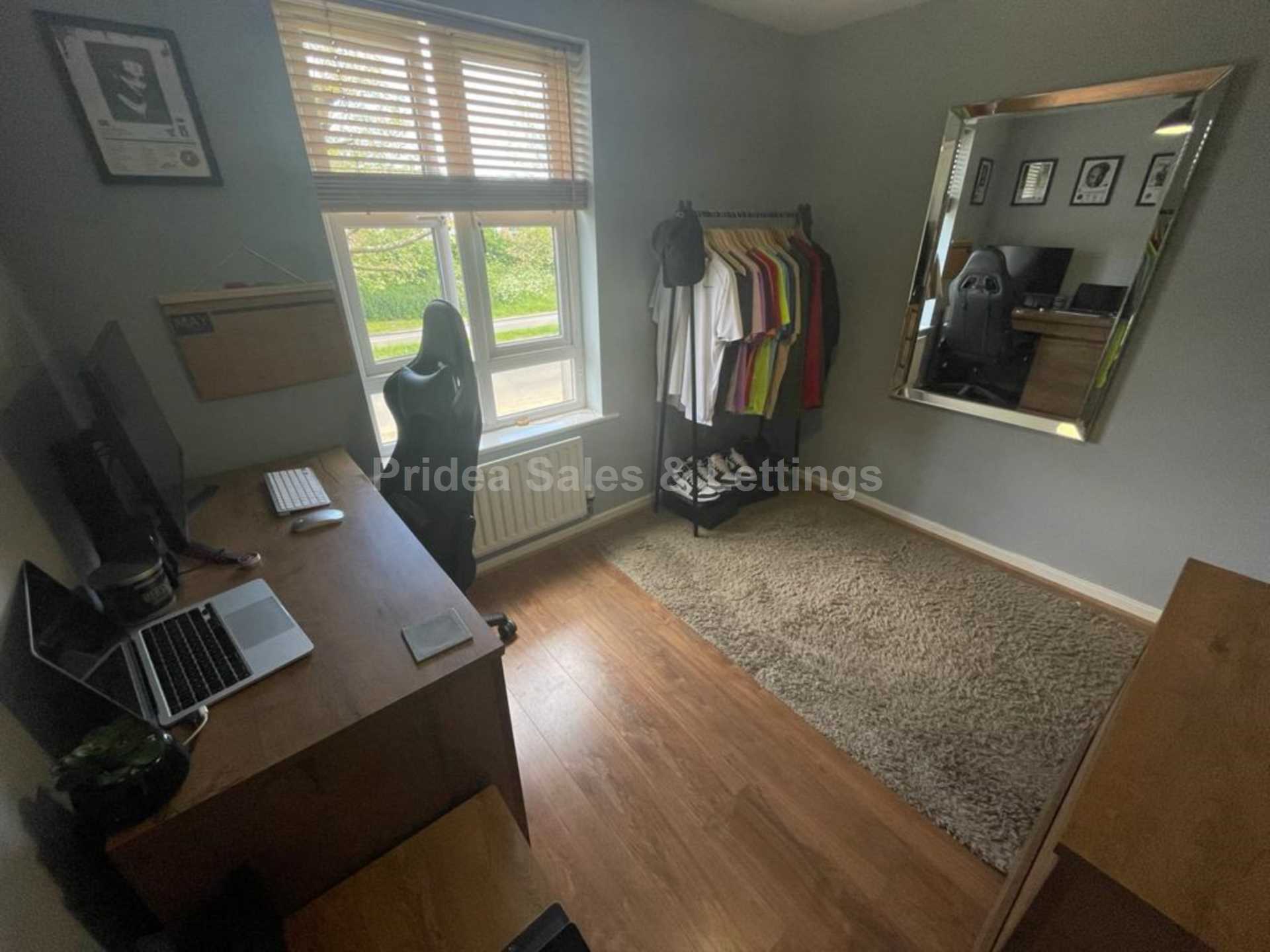 Pitcairn Avenue, Lincoln, Image 11