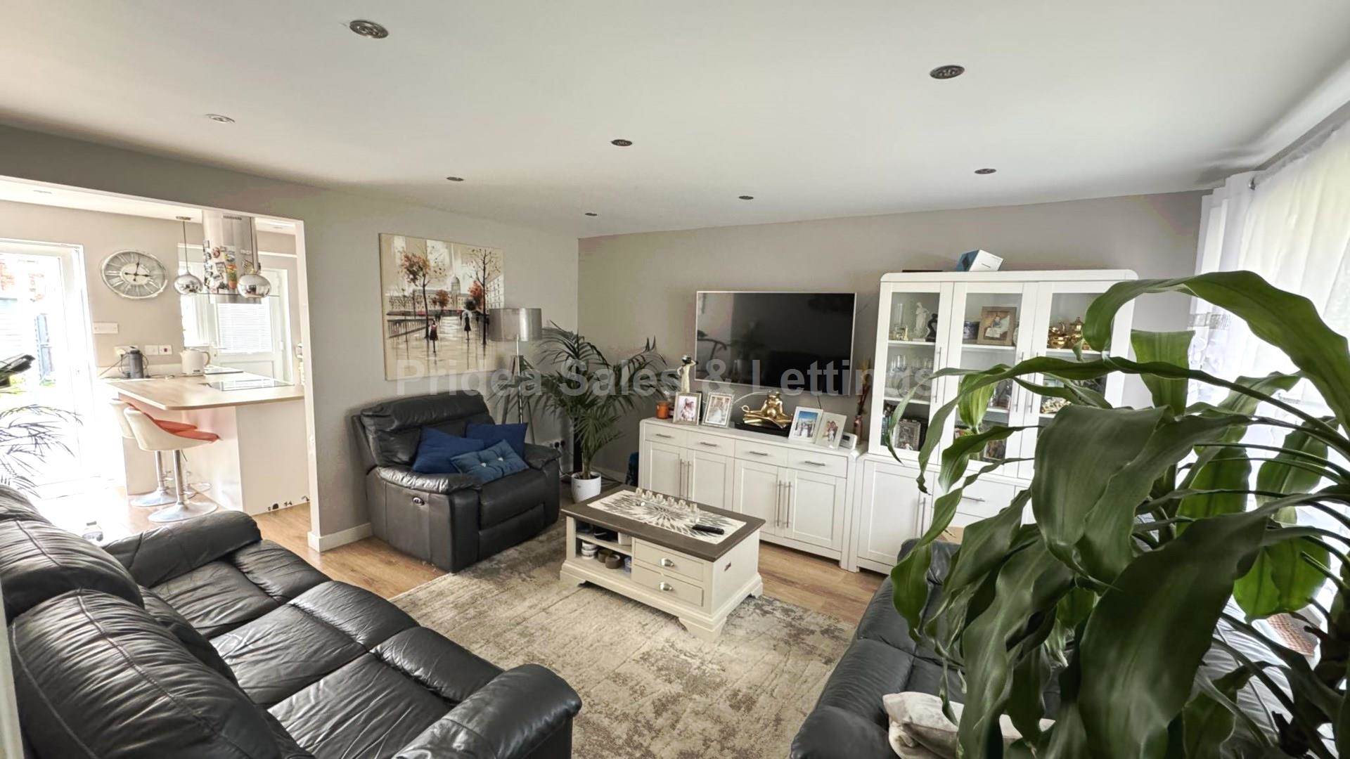 Glenarm Crescent, Lincoln, Image 2