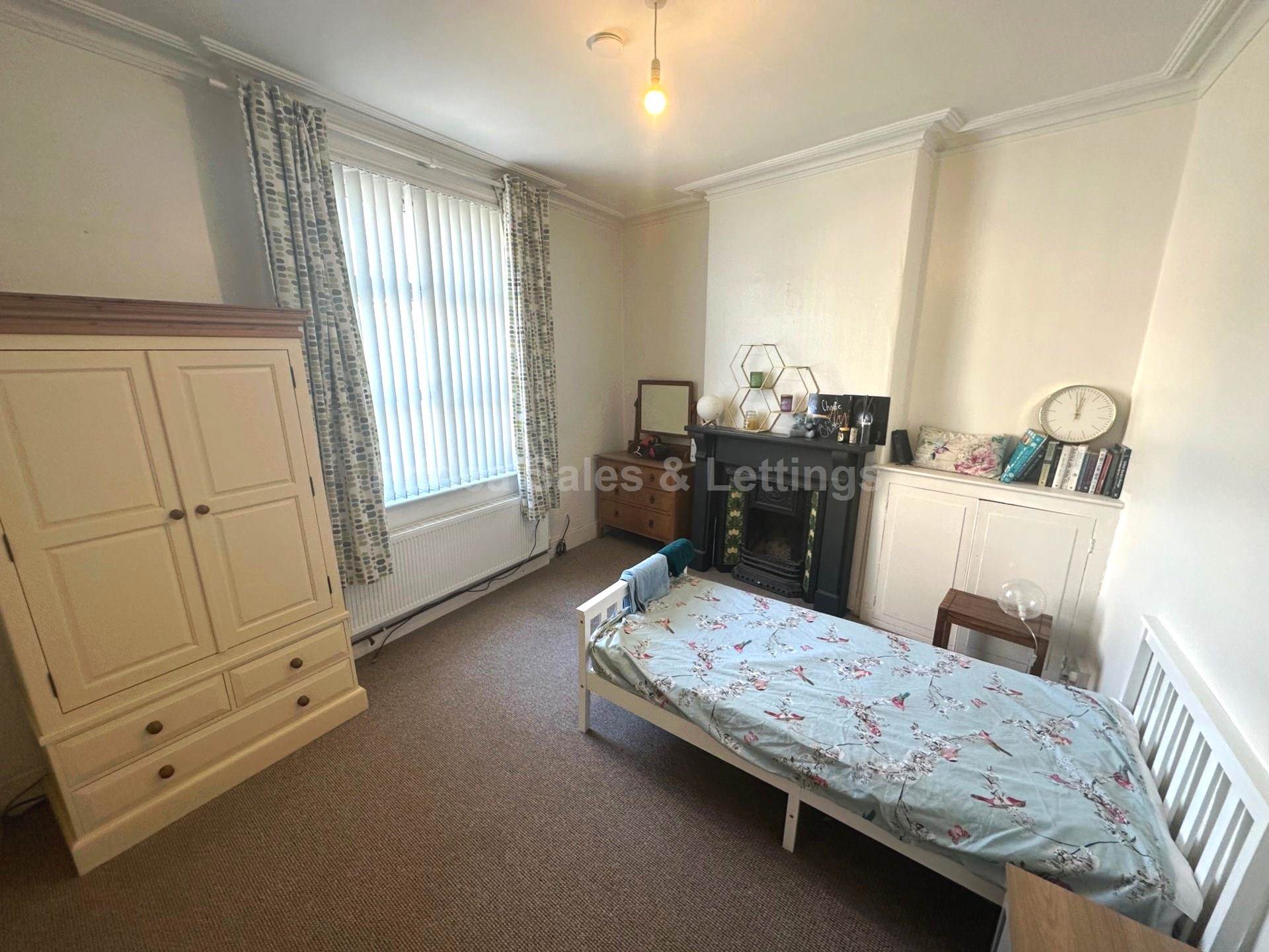 Hungate, Lincoln, Image 1