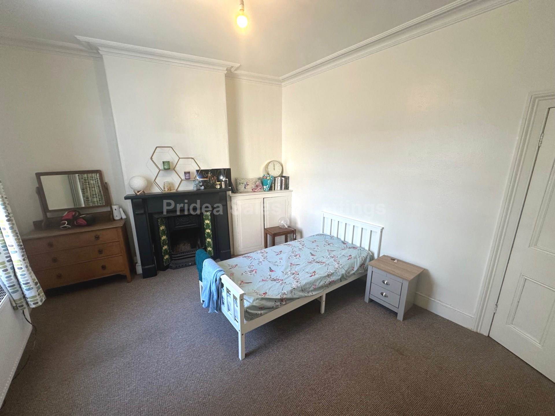 Hungate, Lincoln, Image 2