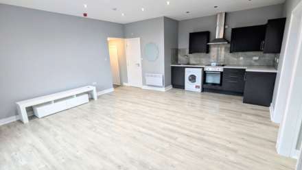 2 Bedroom Flat, High Street, Lincoln