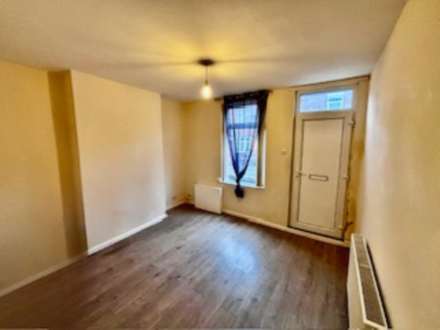 2 Bedroom Terrace, Lewis Street, Gainsborough