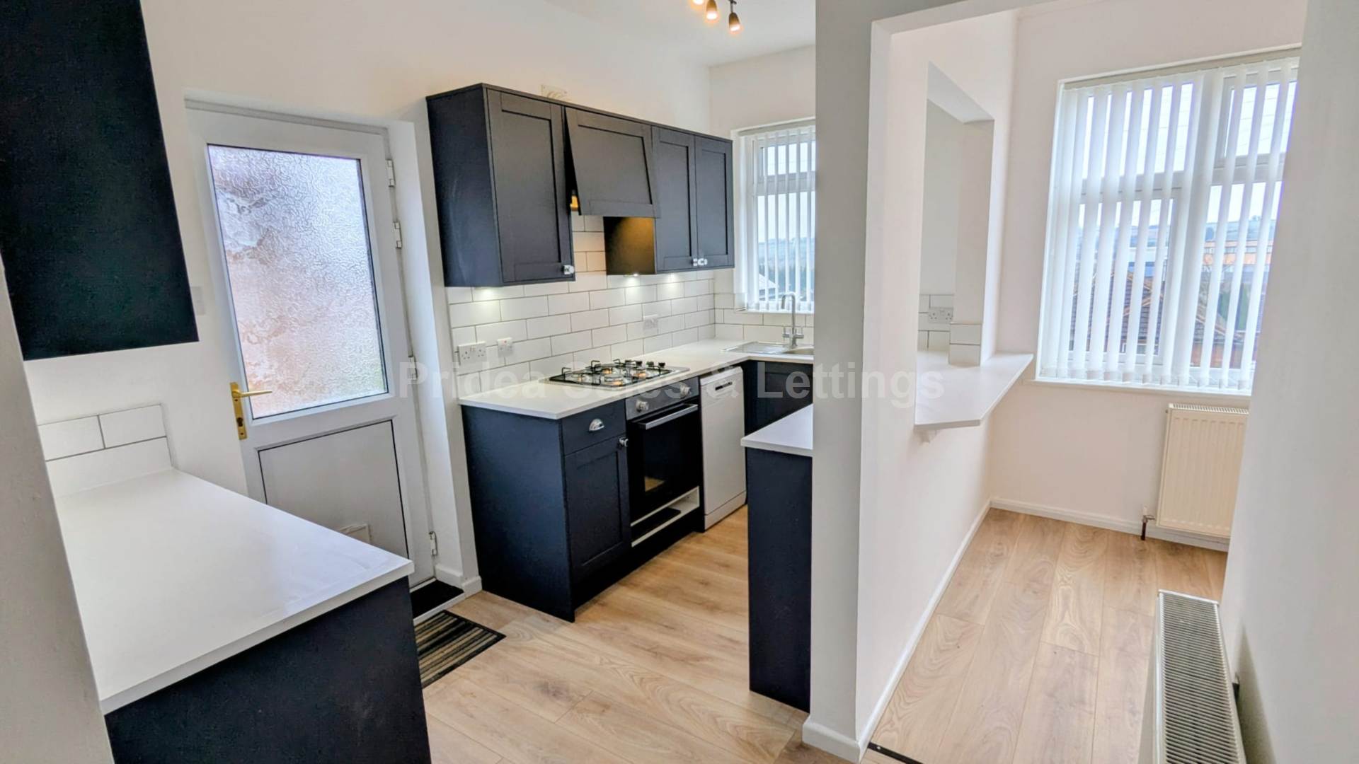 Lincoln LN2, Image 2