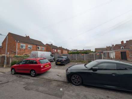 Garage, Pillard House Lane, Gainsborough, Image 5