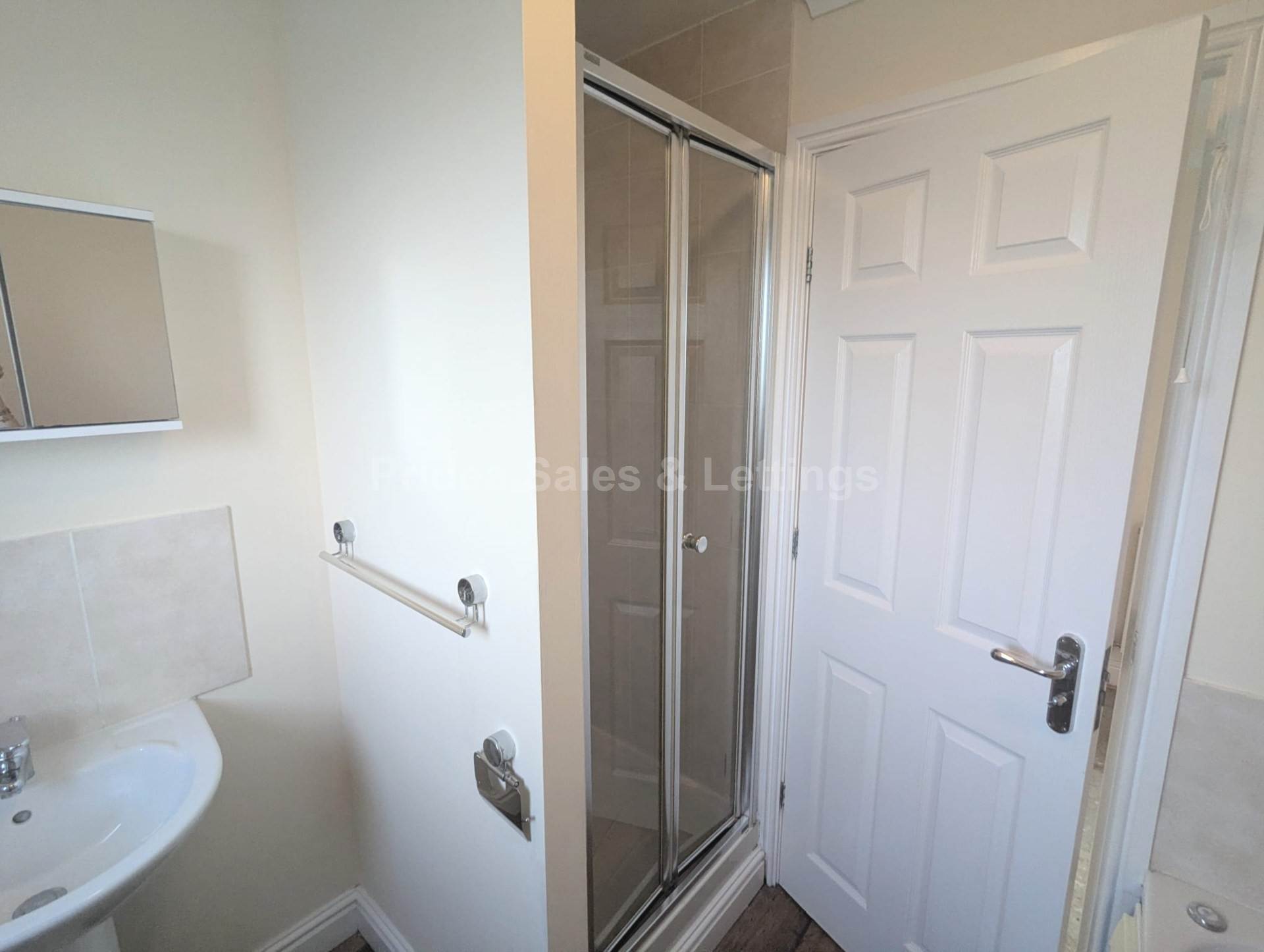 Butters Corner, Lincoln, Image 9