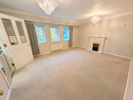 Minster Court, Bracebridge Heath, Image 11