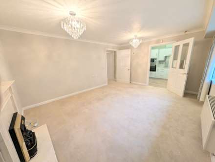 Minster Court, Bracebridge Heath, Image 12