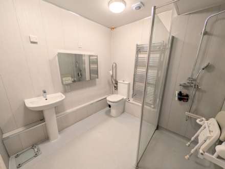 Minster Court, Bracebridge Heath, Image 9