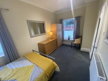 Ensuite Double Room, South Park, Image 4