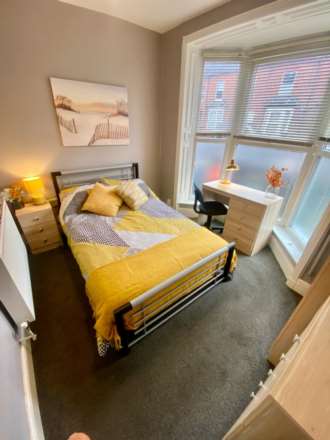 Room 1, Cranwell Street, Image 2