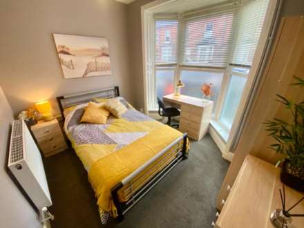 Room 1, Cranwell Street, Image 4