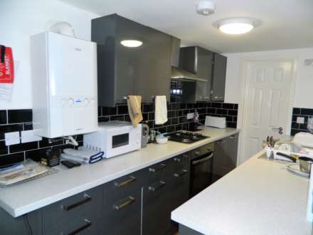 Room 1, Cranwell Street, Image 6