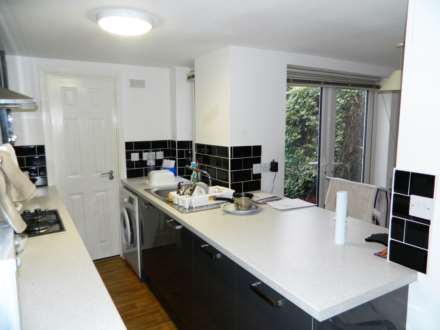 Room 1, Cranwell Street, Image 7