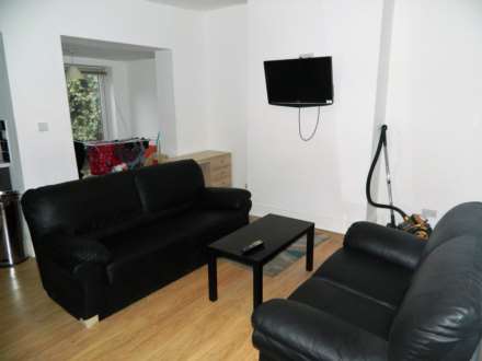 Room 1, Cranwell Street, Image 8