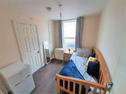 Property For Rent A High Street, Lincoln