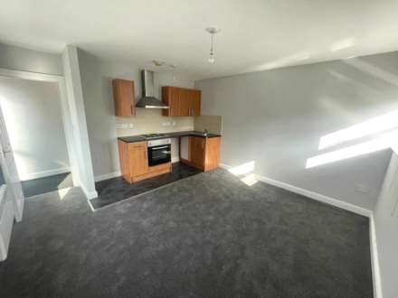 Monson St, Lincoln, Image 2