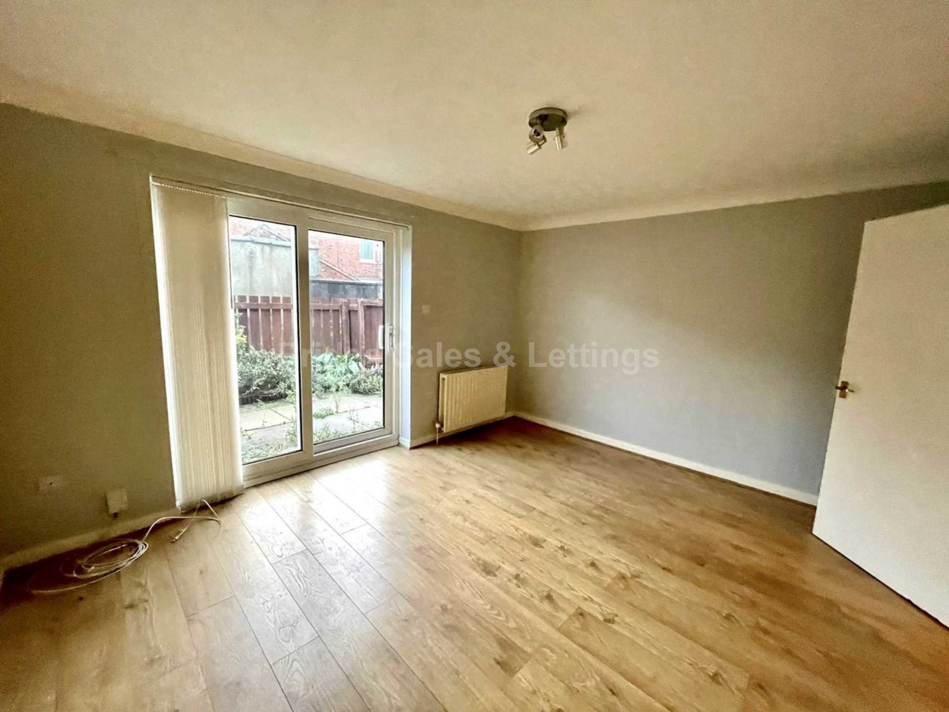 Monson Court, Lincoln, Image 2