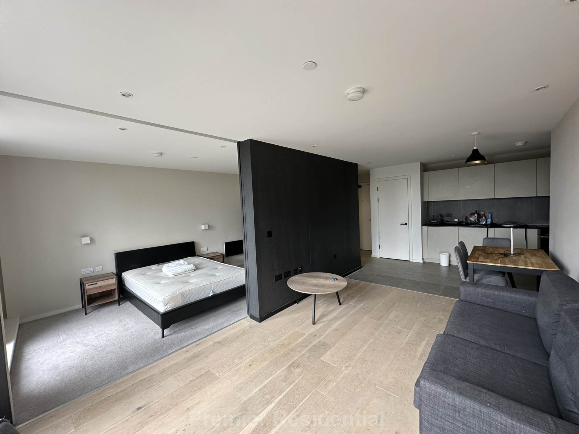 Spinners Way, Manchester, Image 2