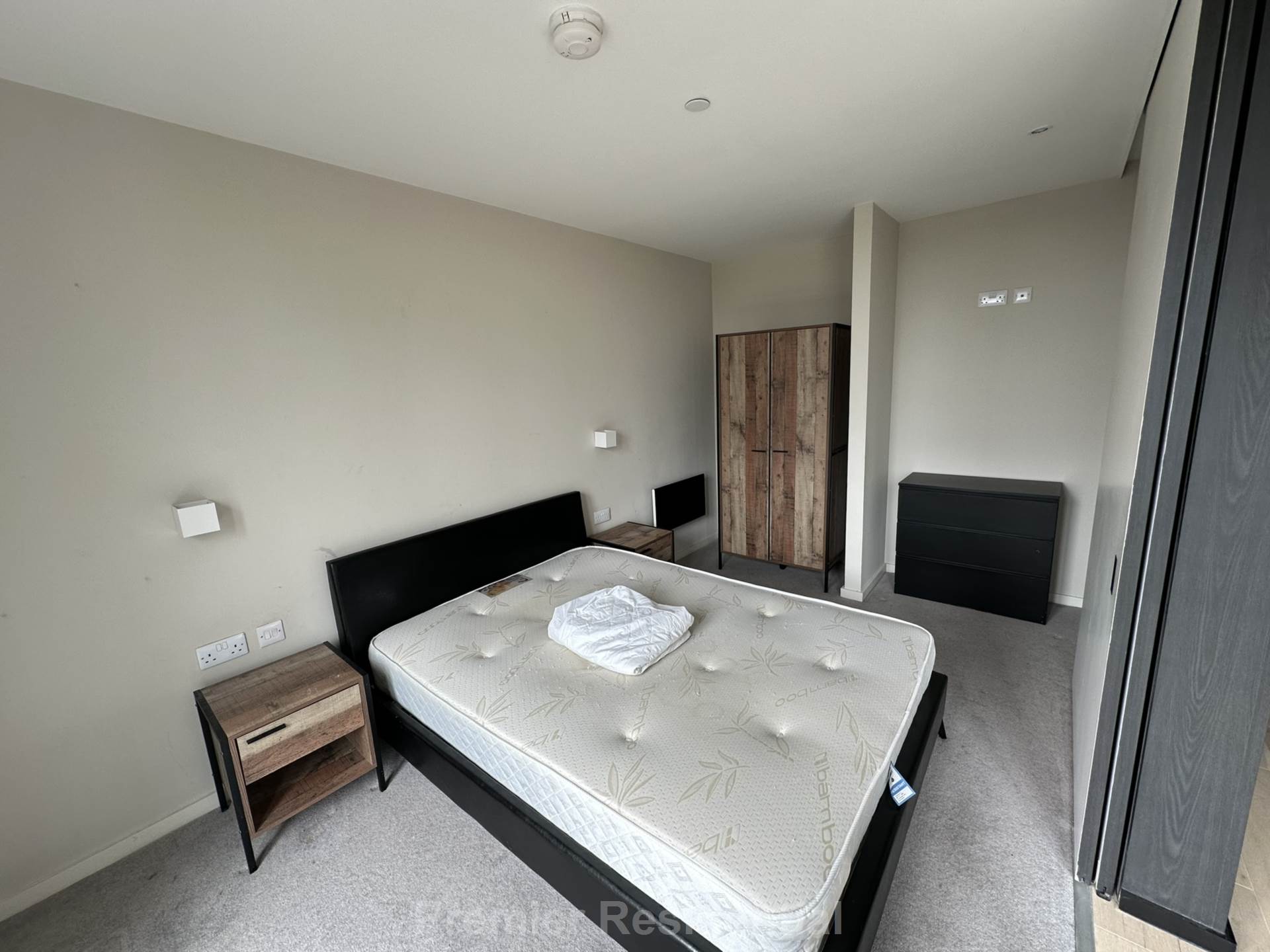Spinners Way, Manchester, Image 7