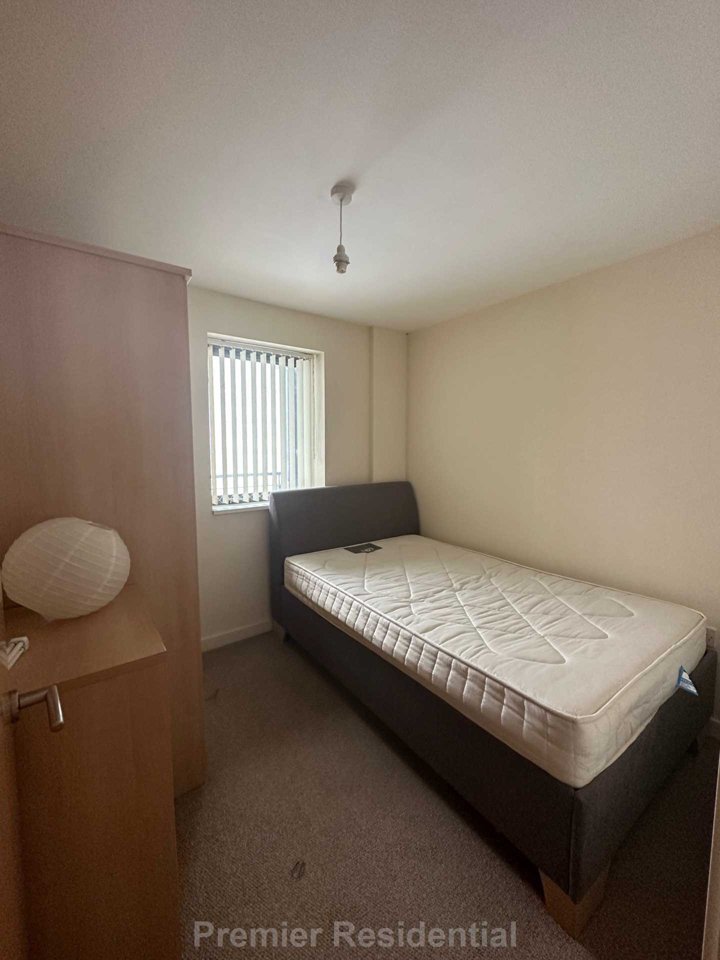 City Road East, Manchester, Image 9