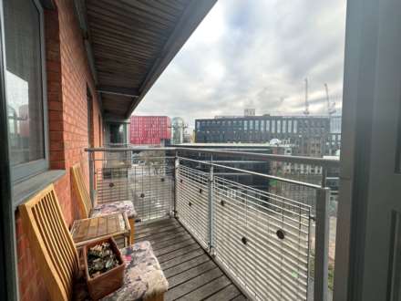 City Road East, Manchester, Image 4