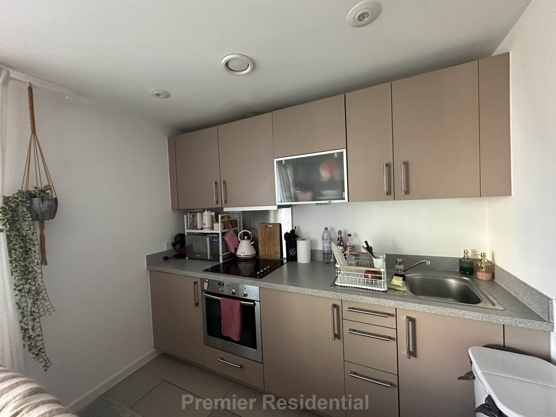 Spectrum Apts, Manchester, Image 4