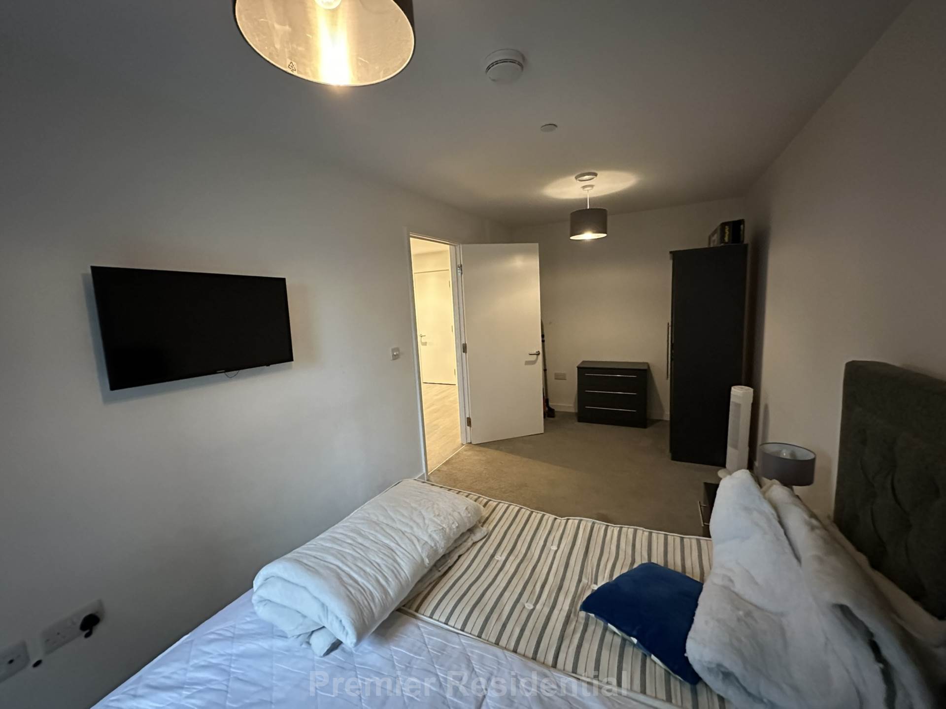 Insignia, Manchester, Image 8